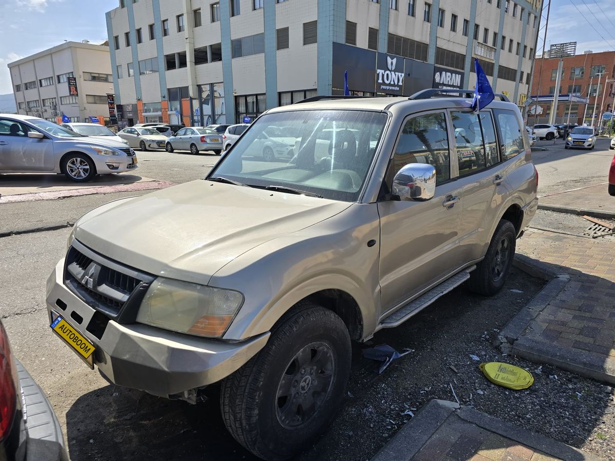 מיצובישי פאג'רו יד 2 רכב, 2003, פרטי
