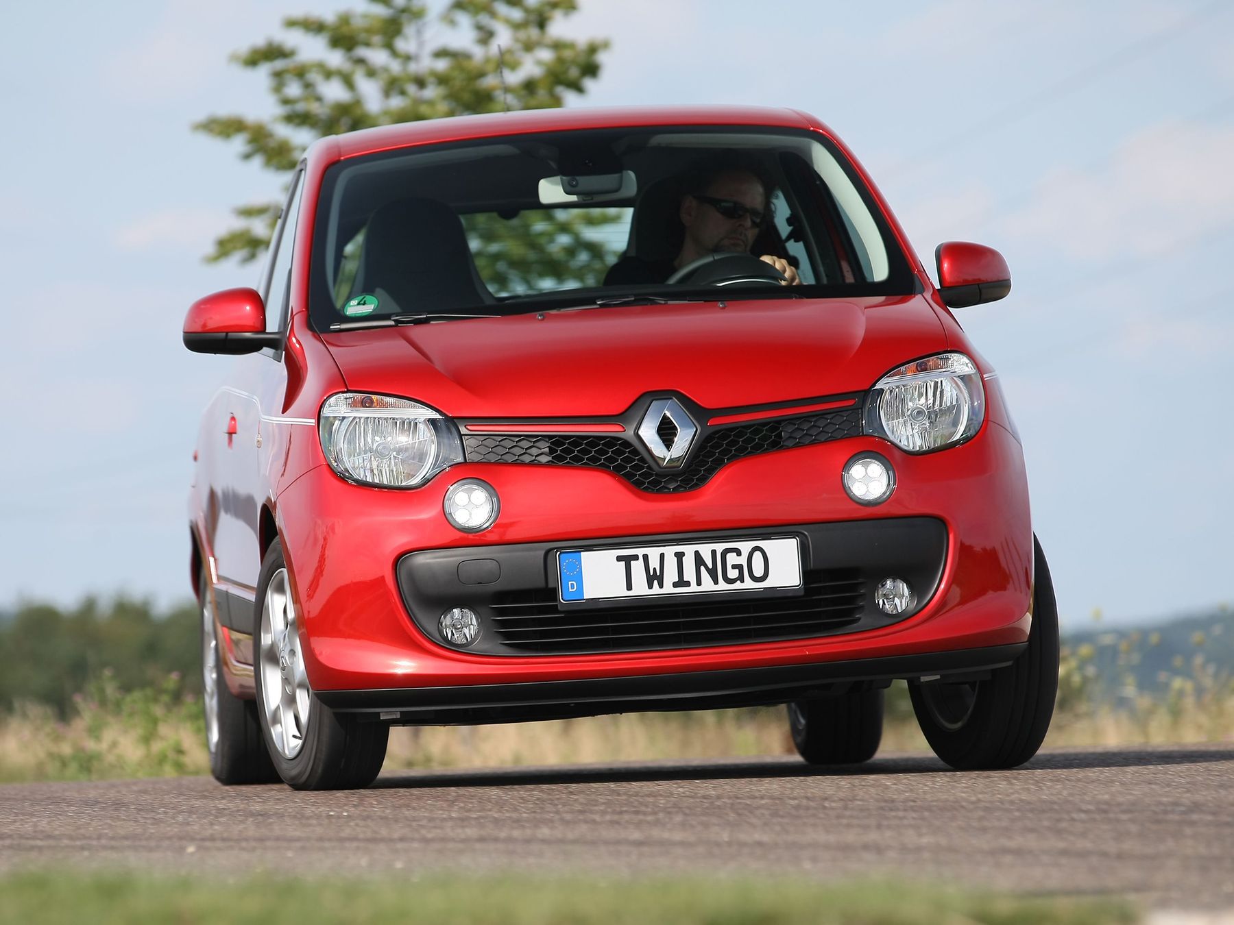 Рено твинго. Renault Twingo. Renault Twingo 3. Renault Twingo 2014. Рено маленькая машина модель Твинго.