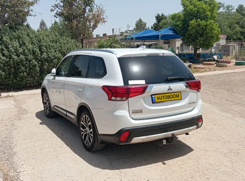 Mitsubishi Outlander с пробегом, 2017, частная рука