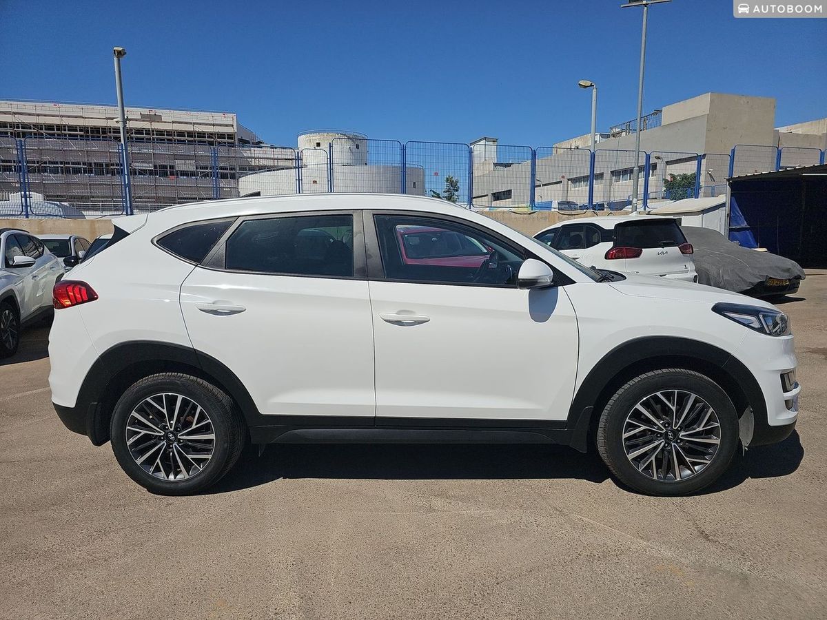 Hyundai Tucson 2nd hand, 2020, private