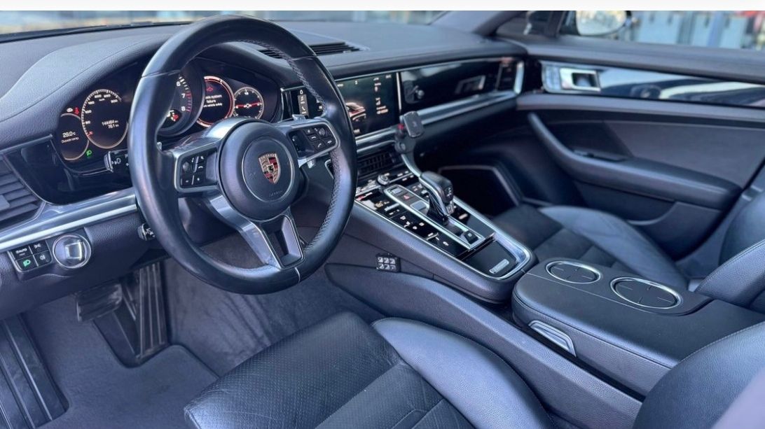 Porsche Panamera 2nd hand, 2018, private hand