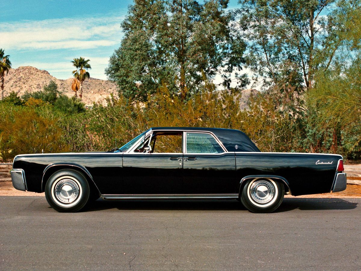לינקולן קונטיננטל ‏1961. מרכב, צורה. סדאן, 4 דור