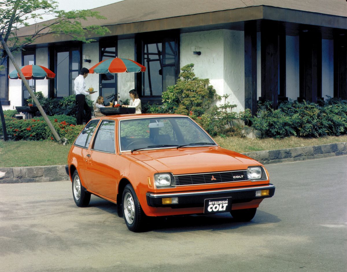 מיצובישי  קולט 1978. מרכב, צורה. האצ'בק 3 דלתות, 1 דור