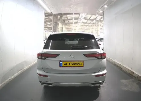 Mitsubishi Outlander 2nd hand, 2023