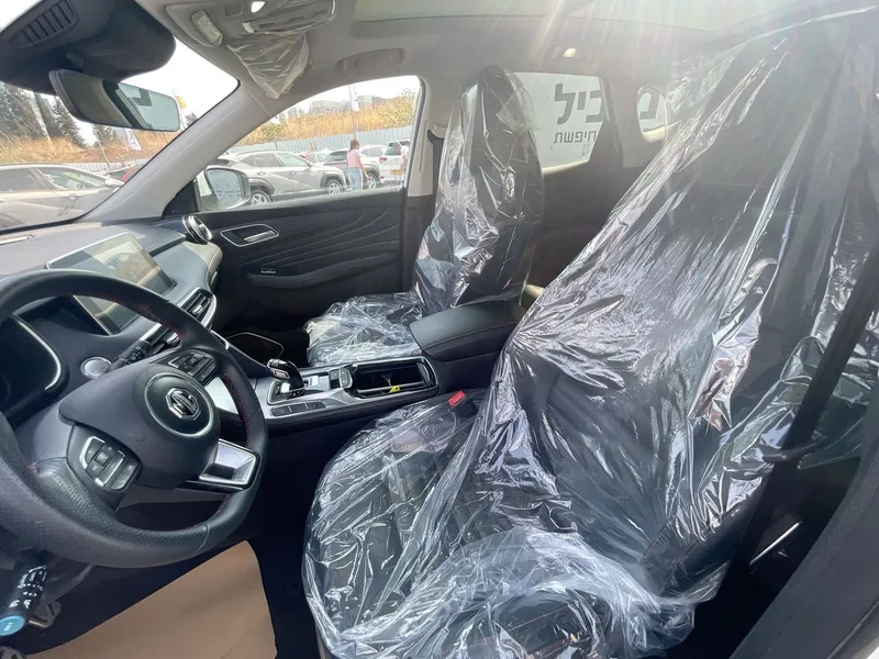 MG EHS 2ème main, 2022, main privée