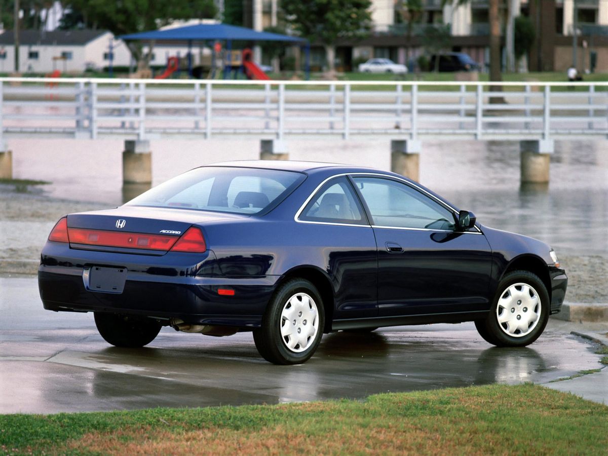 Honda Accord (USA) 2000. Carrosserie, extérieur. Coupé, 6 génération, restyling