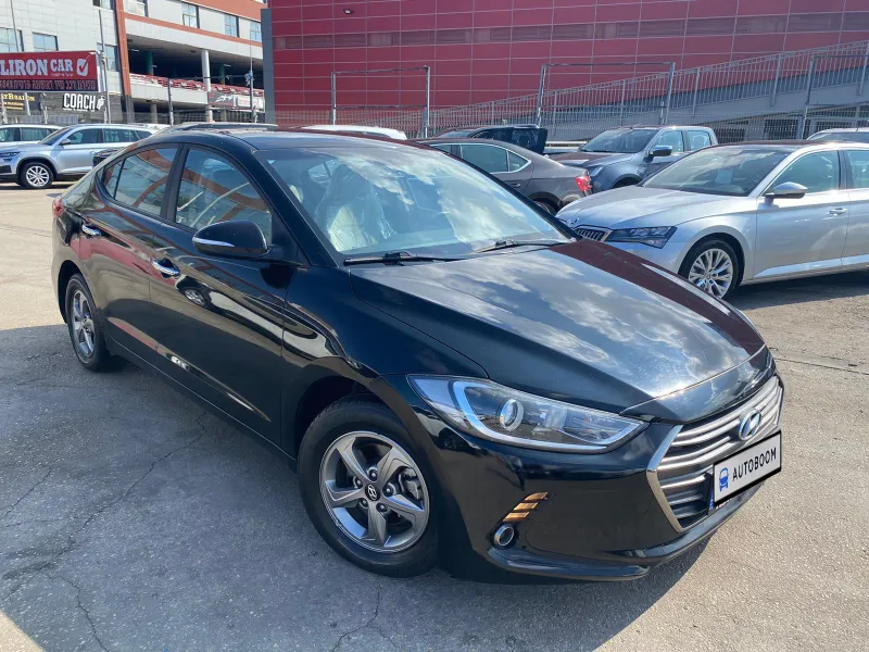 Hyundai Elantra 2nd hand, 2016