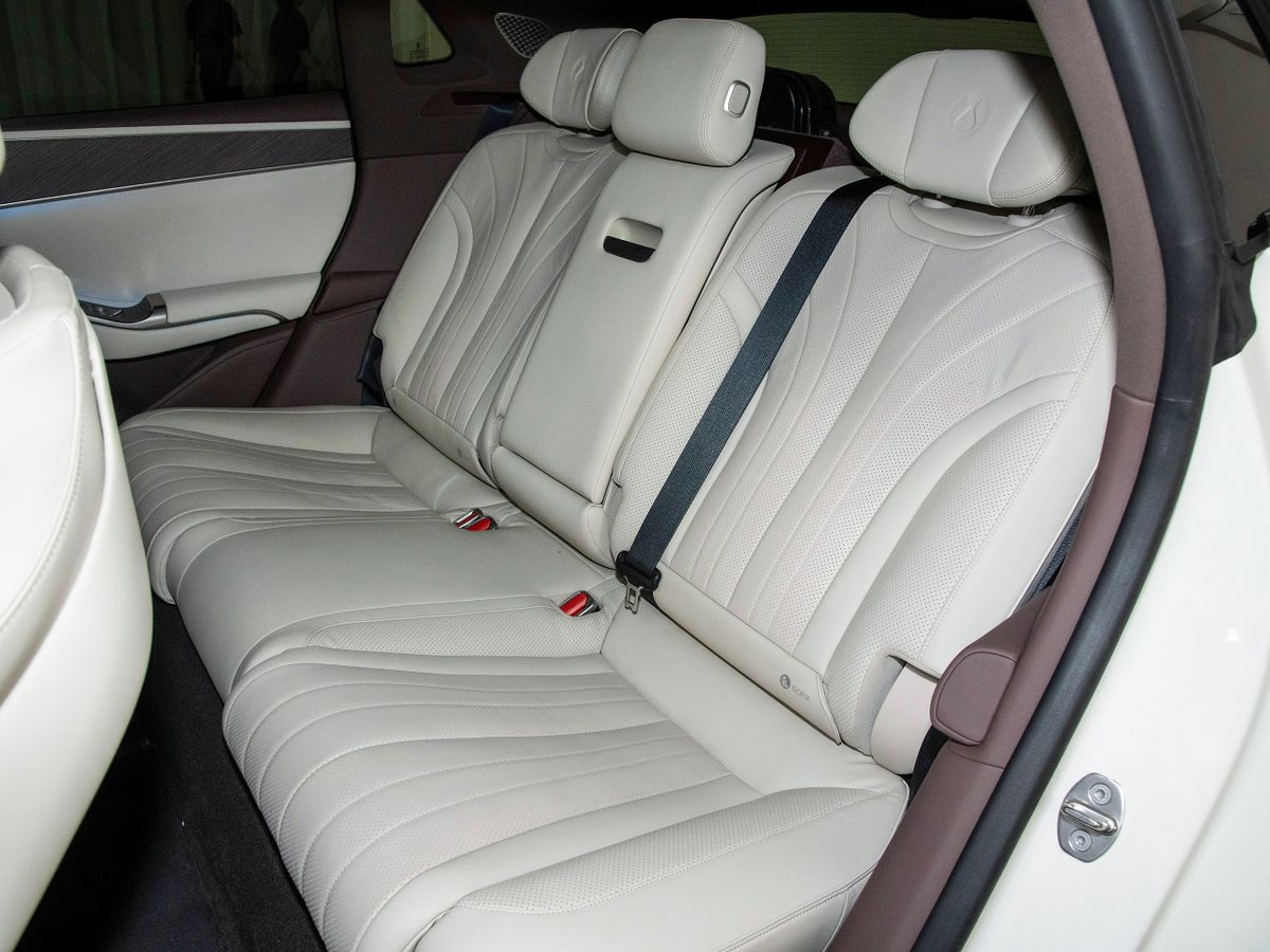 Denza Z9 GT 2024. Задние сидения. Хэтчбек 5 дв., 1 поколение