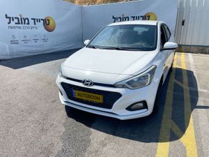 Hyundai i20, 2021, фото