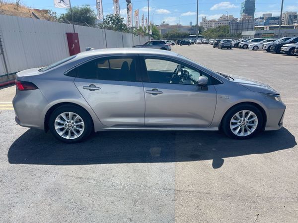 Toyota Corolla 2nd hand, 2021