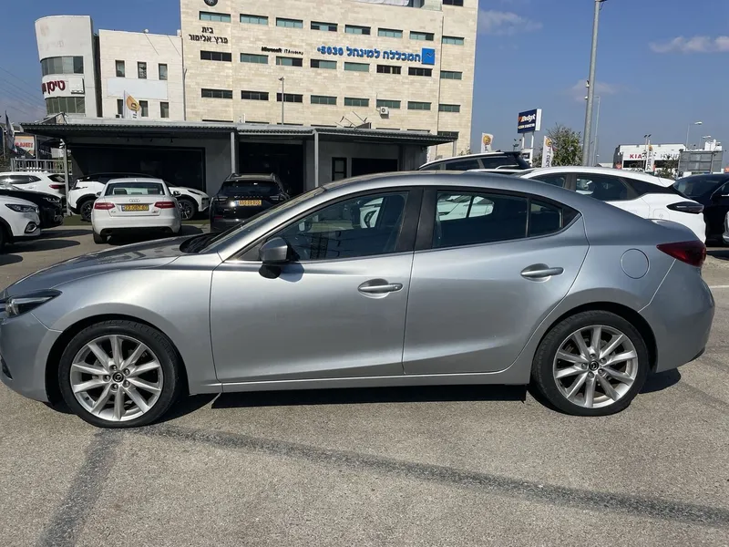 Mazda 3 2ème main, 2017, main privée