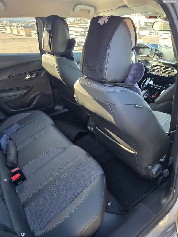 Peugeot 2008 2nd hand, 2021, private