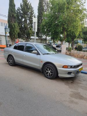 מיצובישי גאלאנט יד 2 רכב, 1997, פרטי