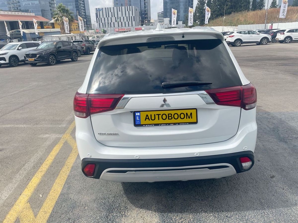 Mitsubishi Outlander 2nd hand, 2020, private hand
