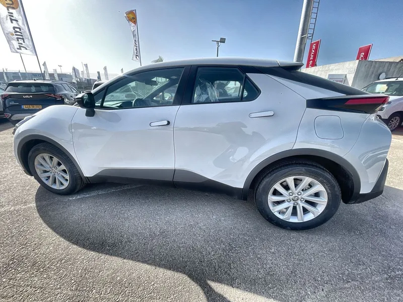 טויוטה C-HR רכב חדש, 2025, פרטי