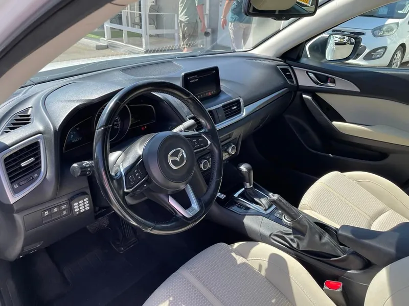 Mazda 3 2nd hand, 2018, private hand