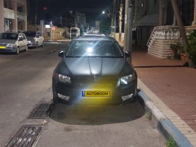 סקודה אוקטביה יד 2 רכב, 2017, פרטי