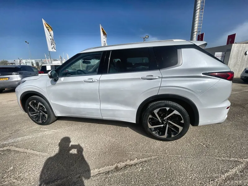 Mitsubishi Outlander 2ème main, 2022, main privée