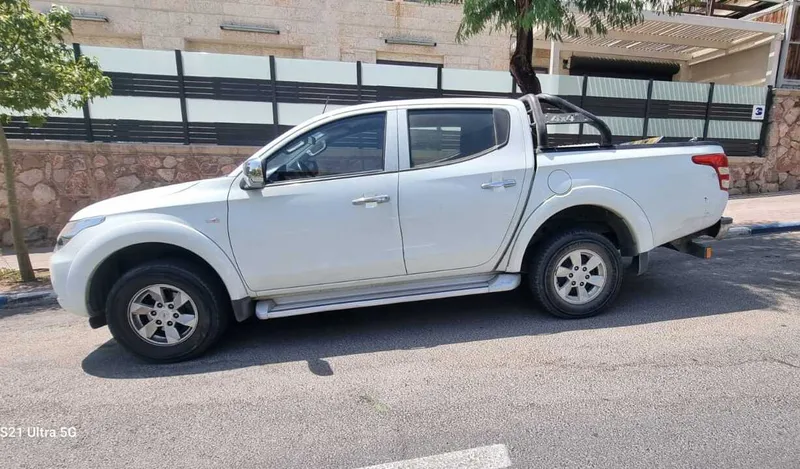 Mitsubishi L200 с пробегом, 2018, частная рука