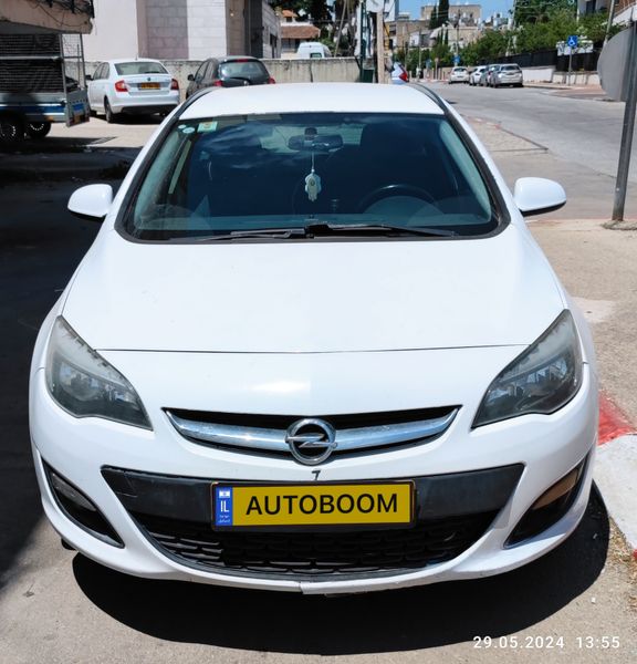 Opel Astra 2ème main, 2014, main privée