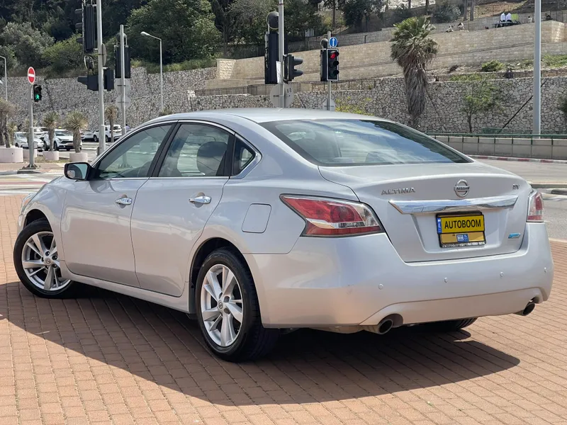 Nissan Altima 2nd hand, 2014