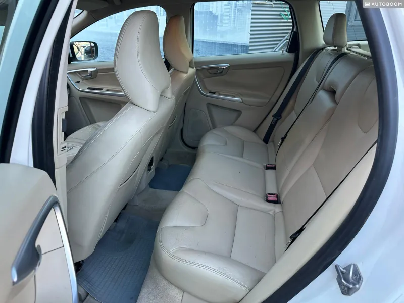 Volvo XC60 2nd hand, 2014, private