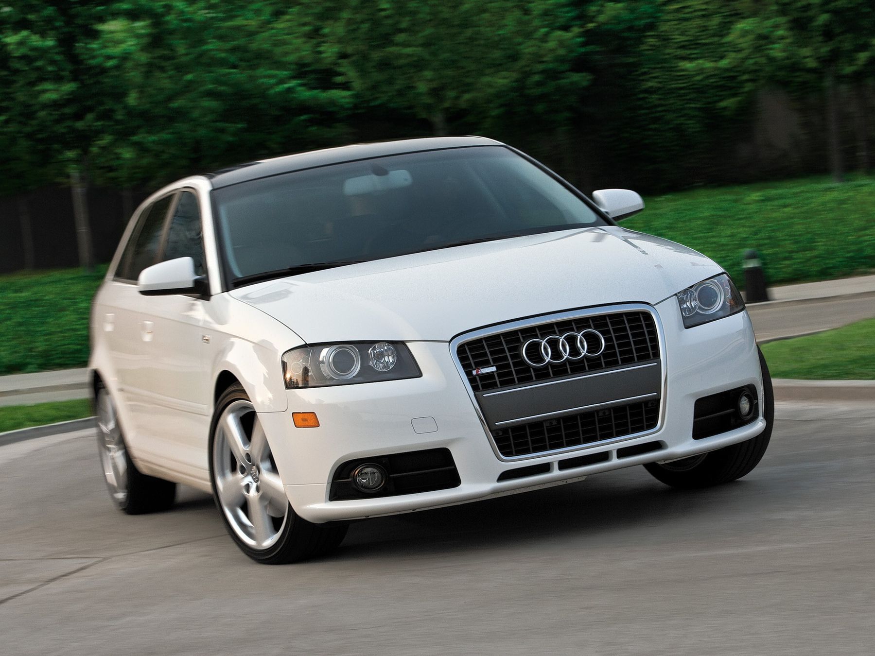 Audi A3 hatchback 5-door 1.8 MT gasoline 160 hp fwd type of drive 2 generation, 