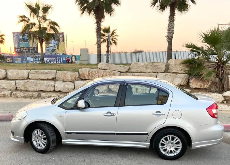 سوزوكي SX4 مستعمل, 2011