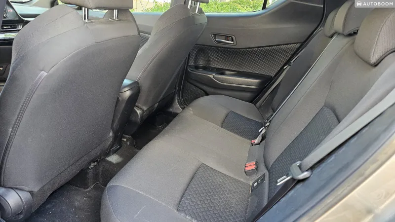 Toyota C-HR 2nd hand, 2020, private