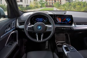 БМВ X1 2022. Панель приборов. Внедорожник 5 дв., 3 поколение