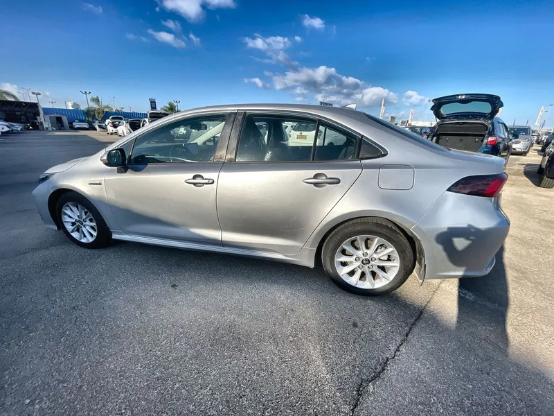 Toyota Corolla с пробегом, 2020