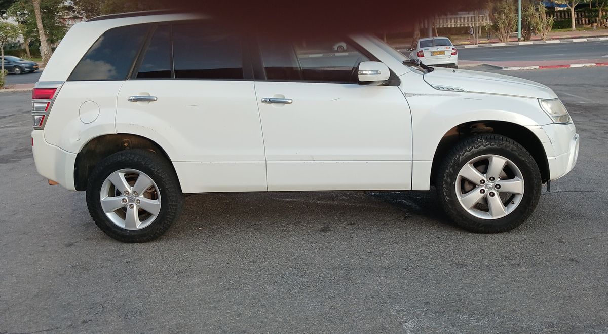 Suzuki Grand Vitara 2ème main, 2010, main privée