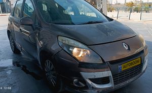 Renault Scenic, 2012, photo