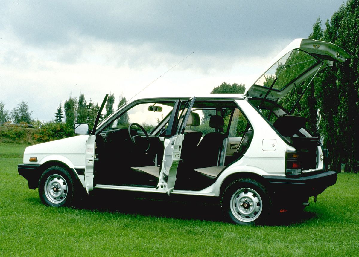 Subaru Justy 1984. Carrosserie, extérieur. Mini 5-portes, 1 génération