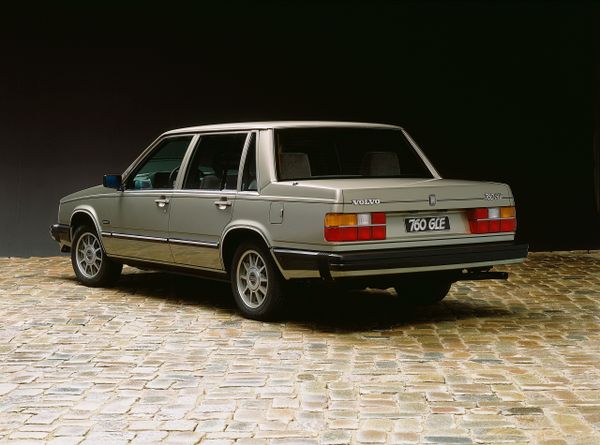 Volvo 760 1982. Carrosserie, extérieur. Berline, 1 génération