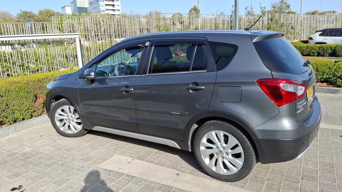 Suzuki Crossover 2ème main, 2020, main privée