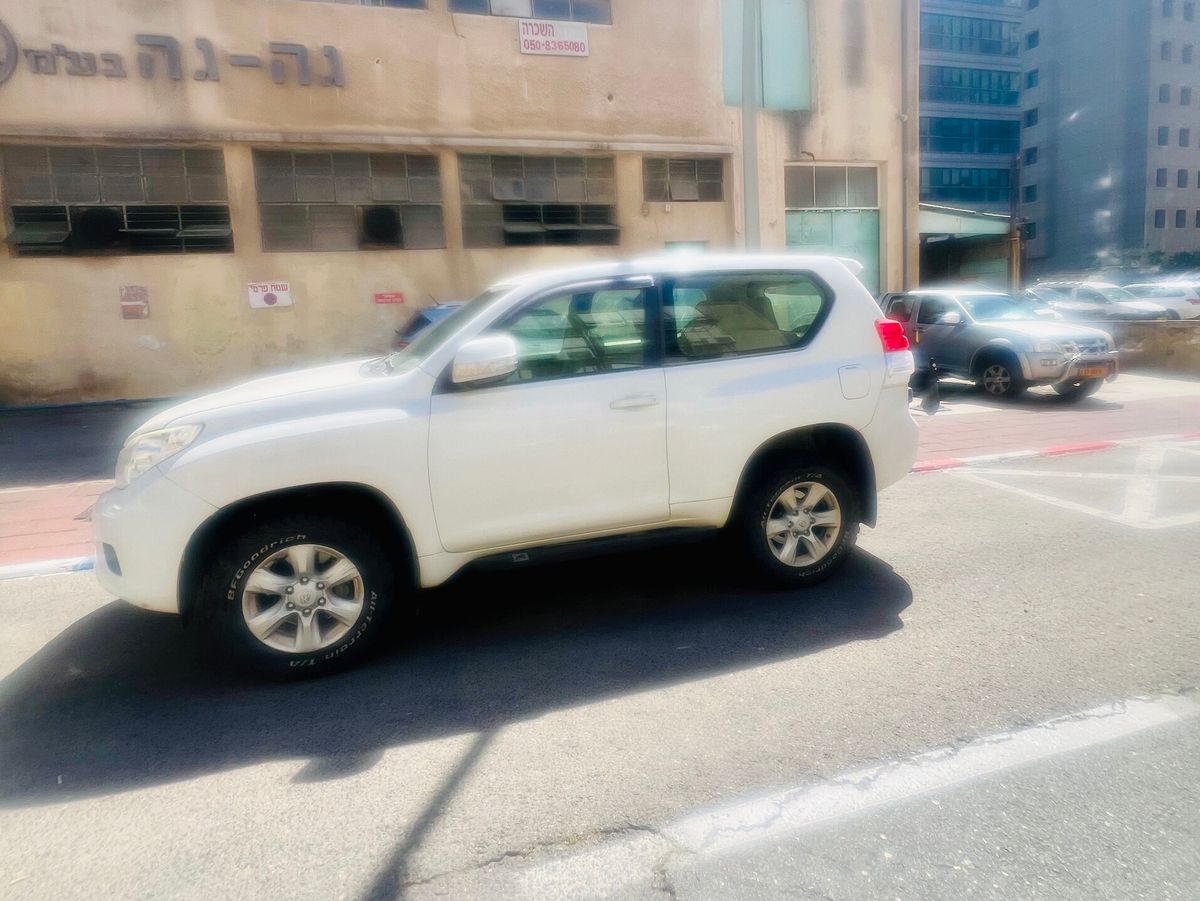 Toyota Land Cruiser 2nd hand, 2013, private hand