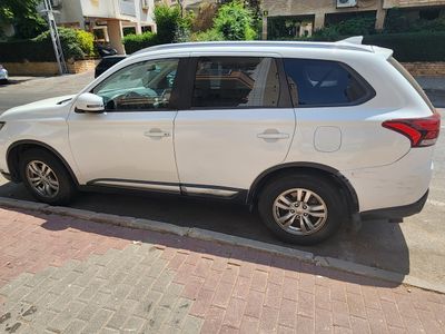 Mitsubishi Outlander 2ème main, 2016, main privée