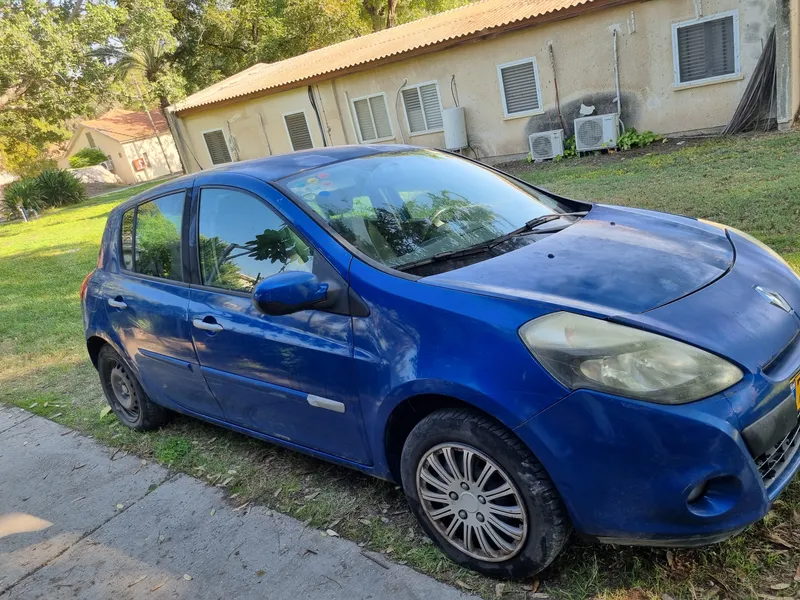 Renault Clio 2nd hand, 2011, private hand
