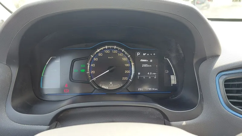 Hyundai IONIQ 2nd hand, 2018, private hand