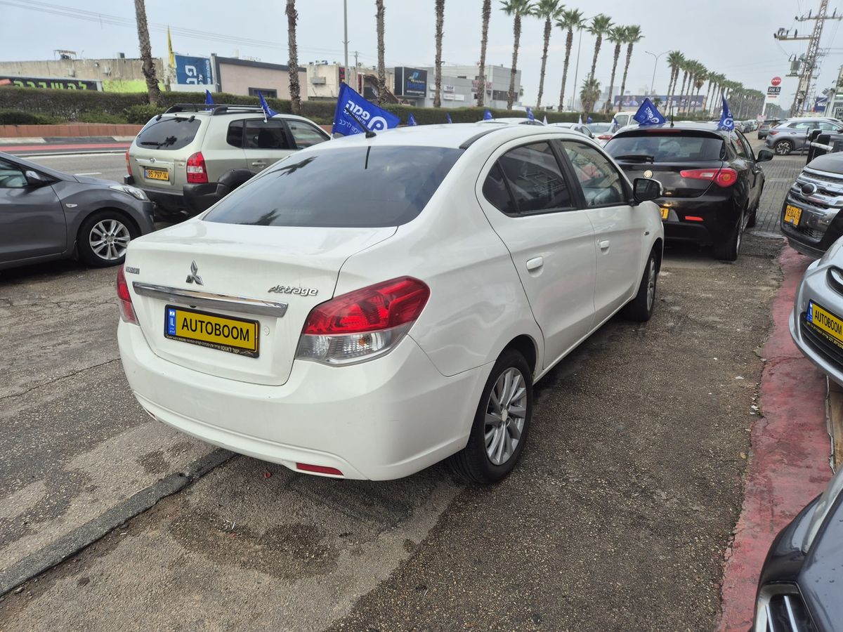 Mitsubishi Attrage 2nd hand, 2016