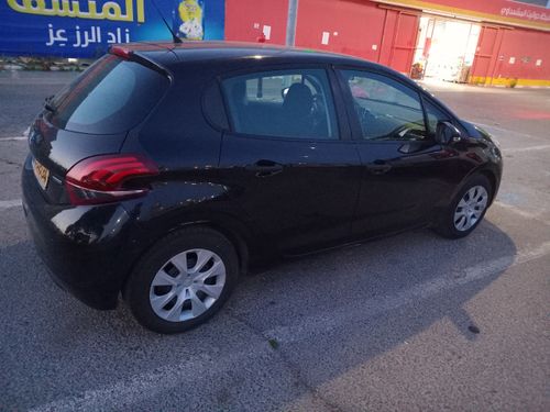 Peugeot 208 2nd hand, 2016, private hand