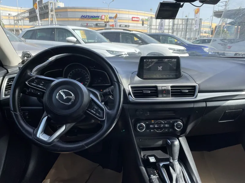 Mazda 3 2nd hand, 2018, private hand