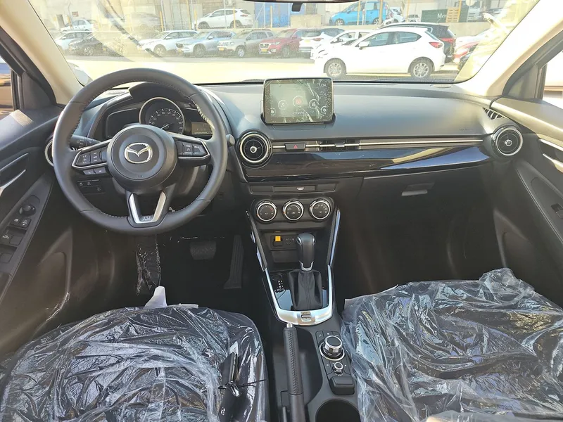Mazda 2 nouvelle voiture, 2025