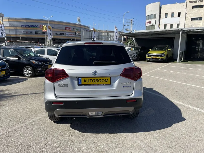Suzuki Vitara 2nd hand, 2022, private hand