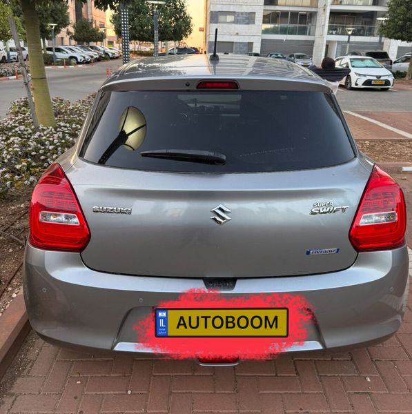 Suzuki Swift 2nd hand, 2023, private hand