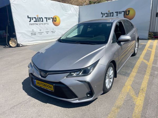 Toyota Corolla 2nd hand, 2021