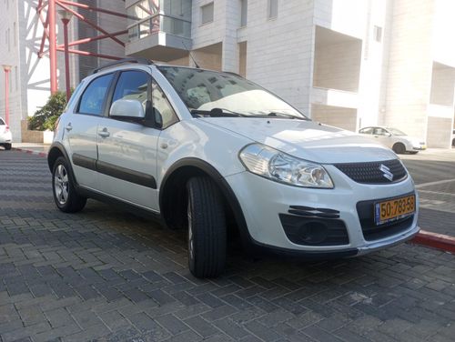 سوزوكي SX4, 2014, صورة