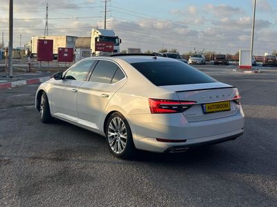 Skoda Superb с пробегом, 2021, частная рука