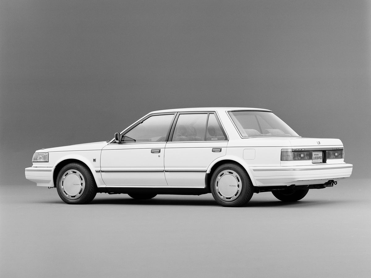 Nissan Maxima 1984. Carrosserie, extérieur. Berline, 2 génération